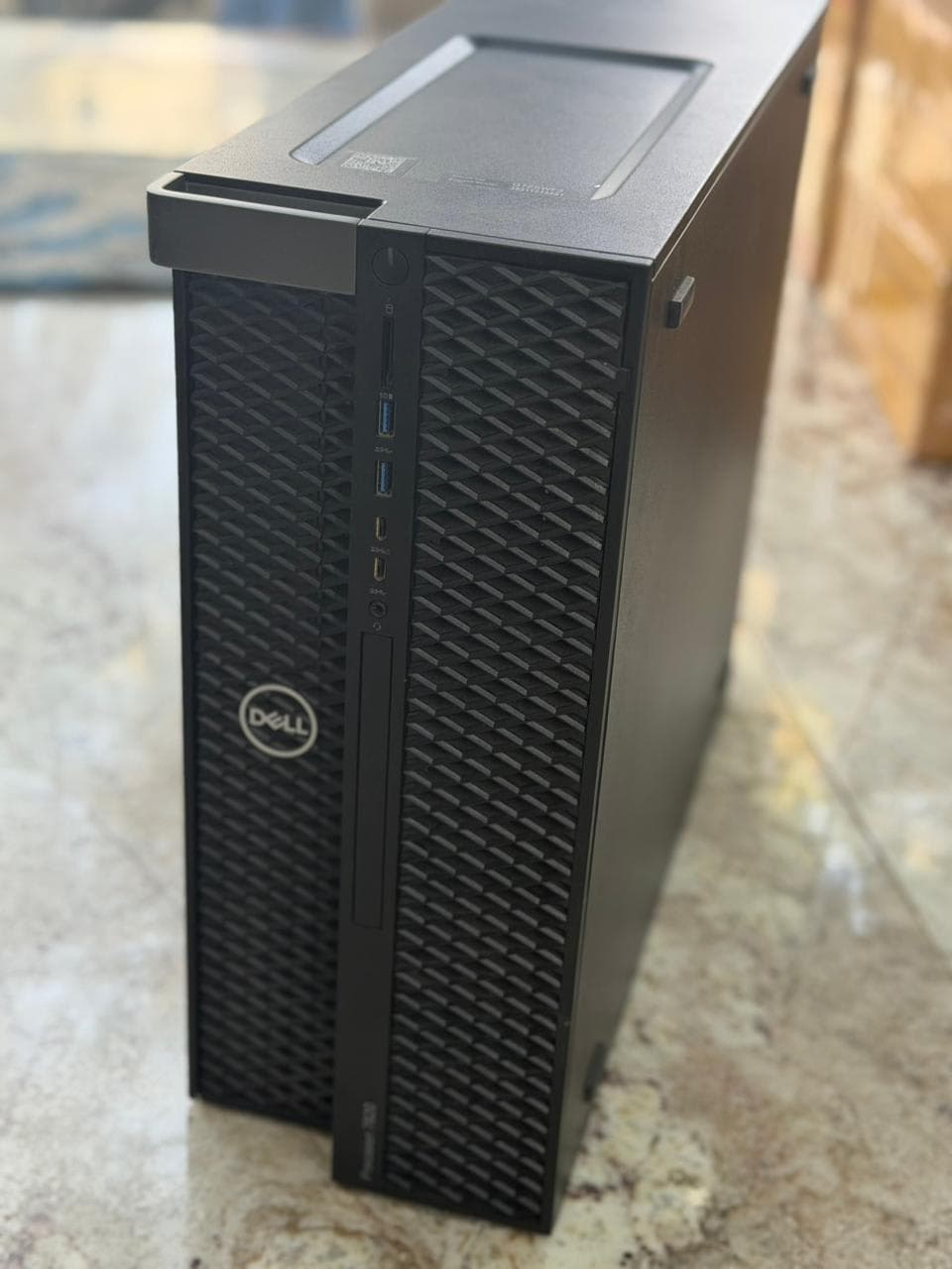 Dell Precision 7820 Workstation